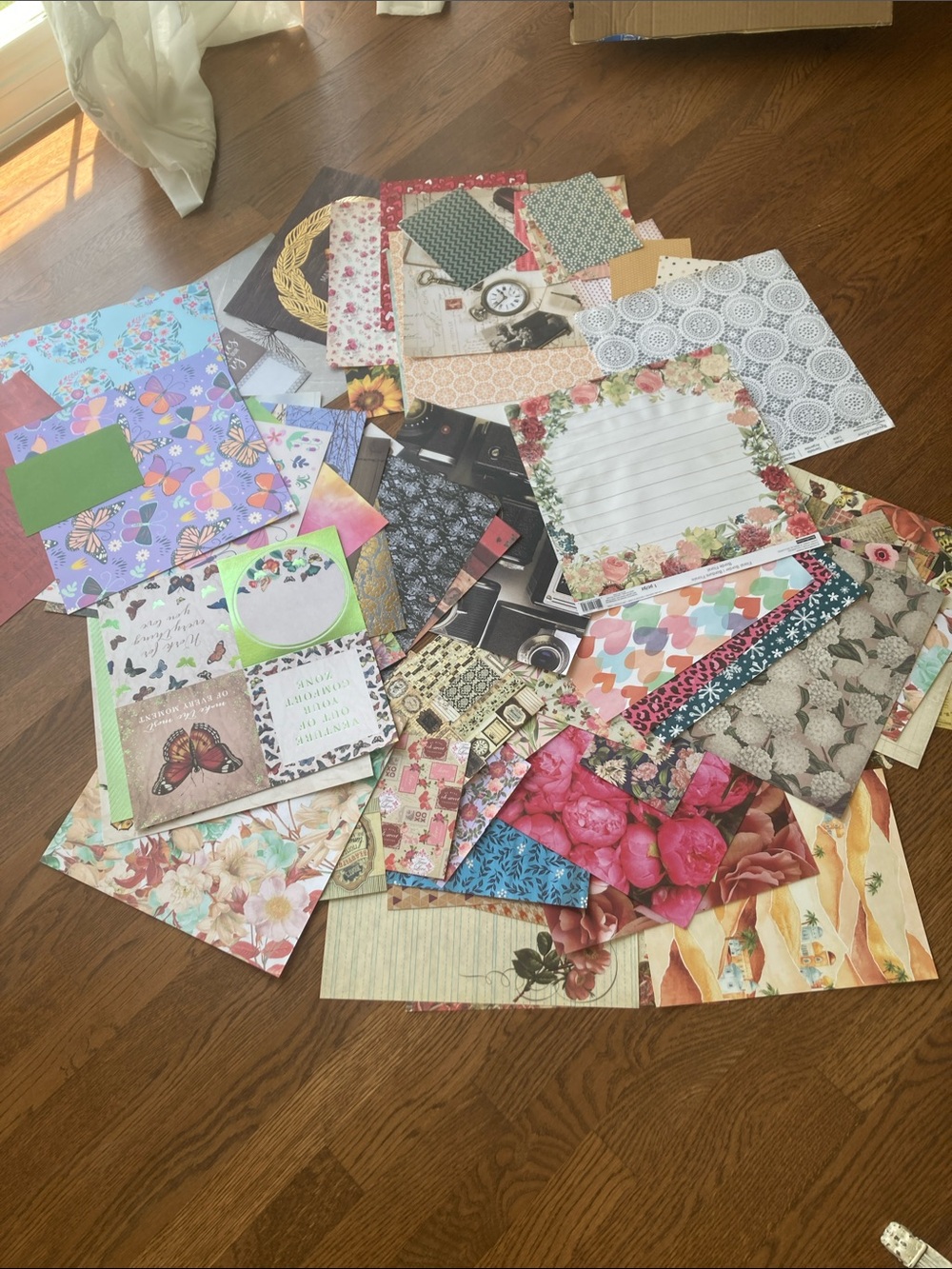 Craft/Scrapbook Paper - Picture 2 of 3